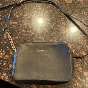 Micheal Kors Cross Body bag in black